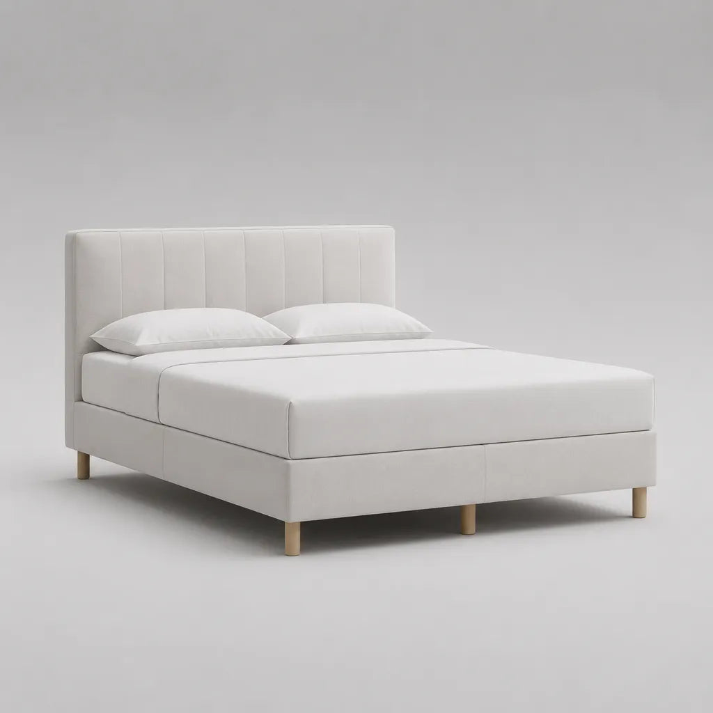 Boxspringbett 180 × 200 cm mit Federkernmatratze, Polyesterbezug, Weiß, Holzfüße naturfarben
